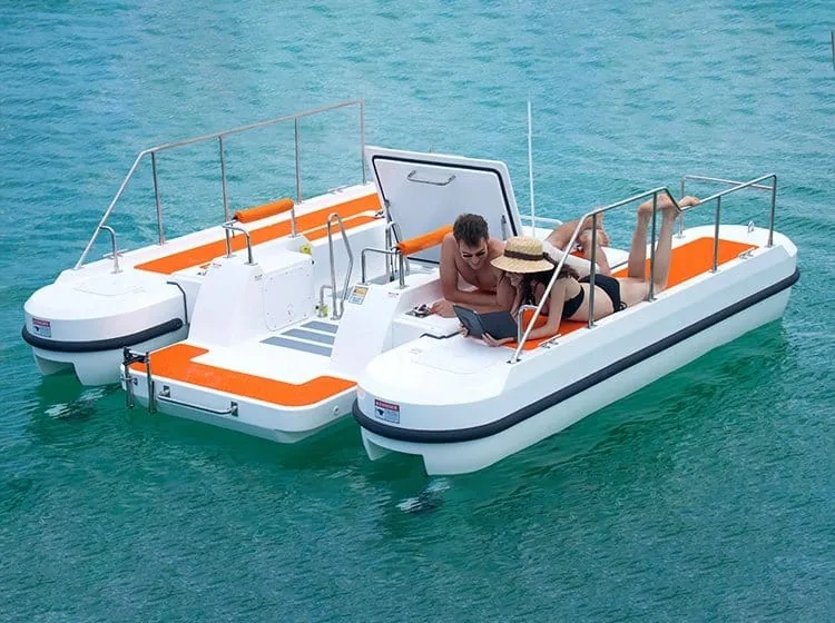 Compact semi-submarine platform view